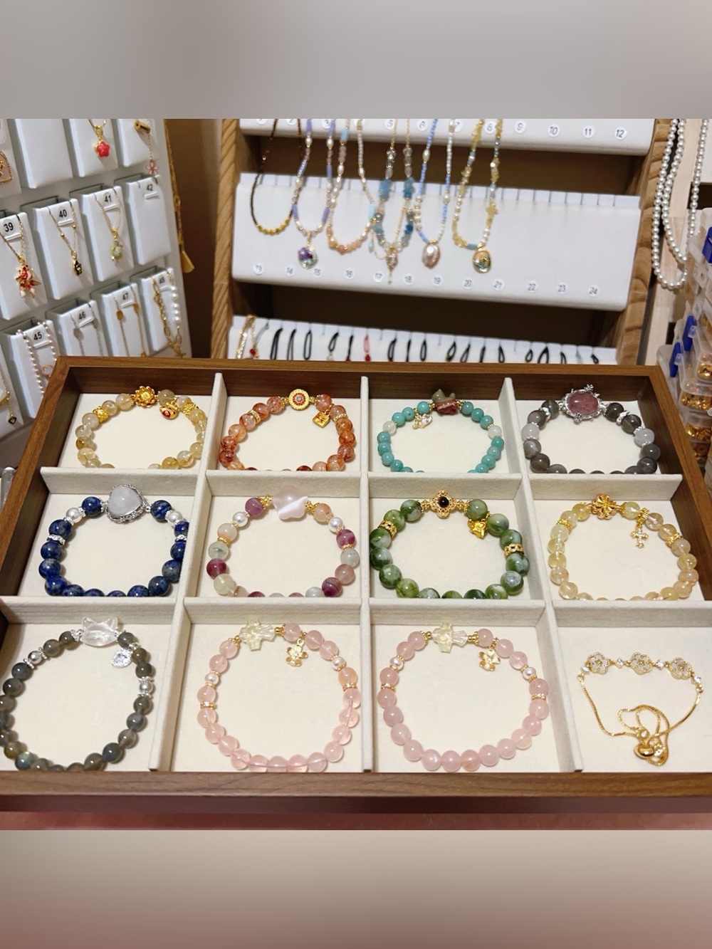 （06-16）Handmade bracelets for live show